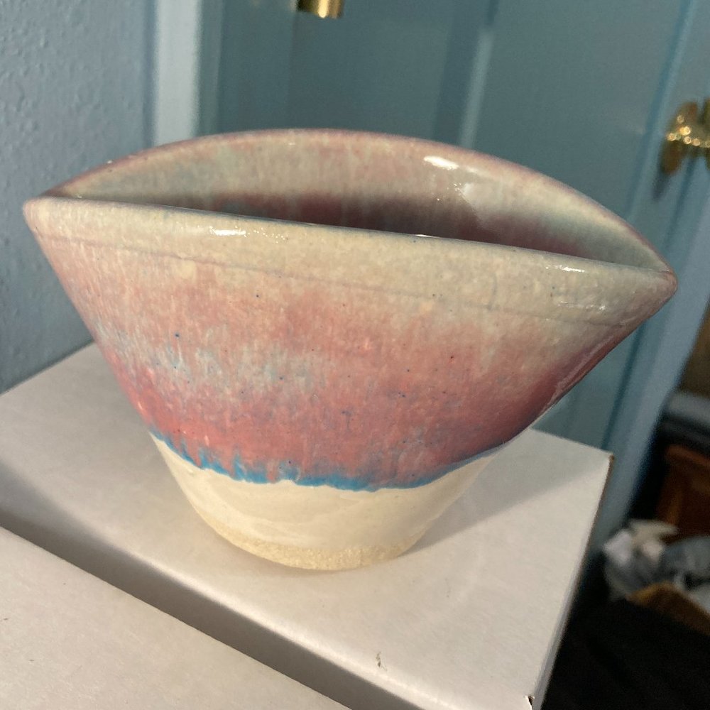VTG 1990 Studio Art Potter Planter/Trinket Dish-Pastel Colors-Signed LISA-3.25"H